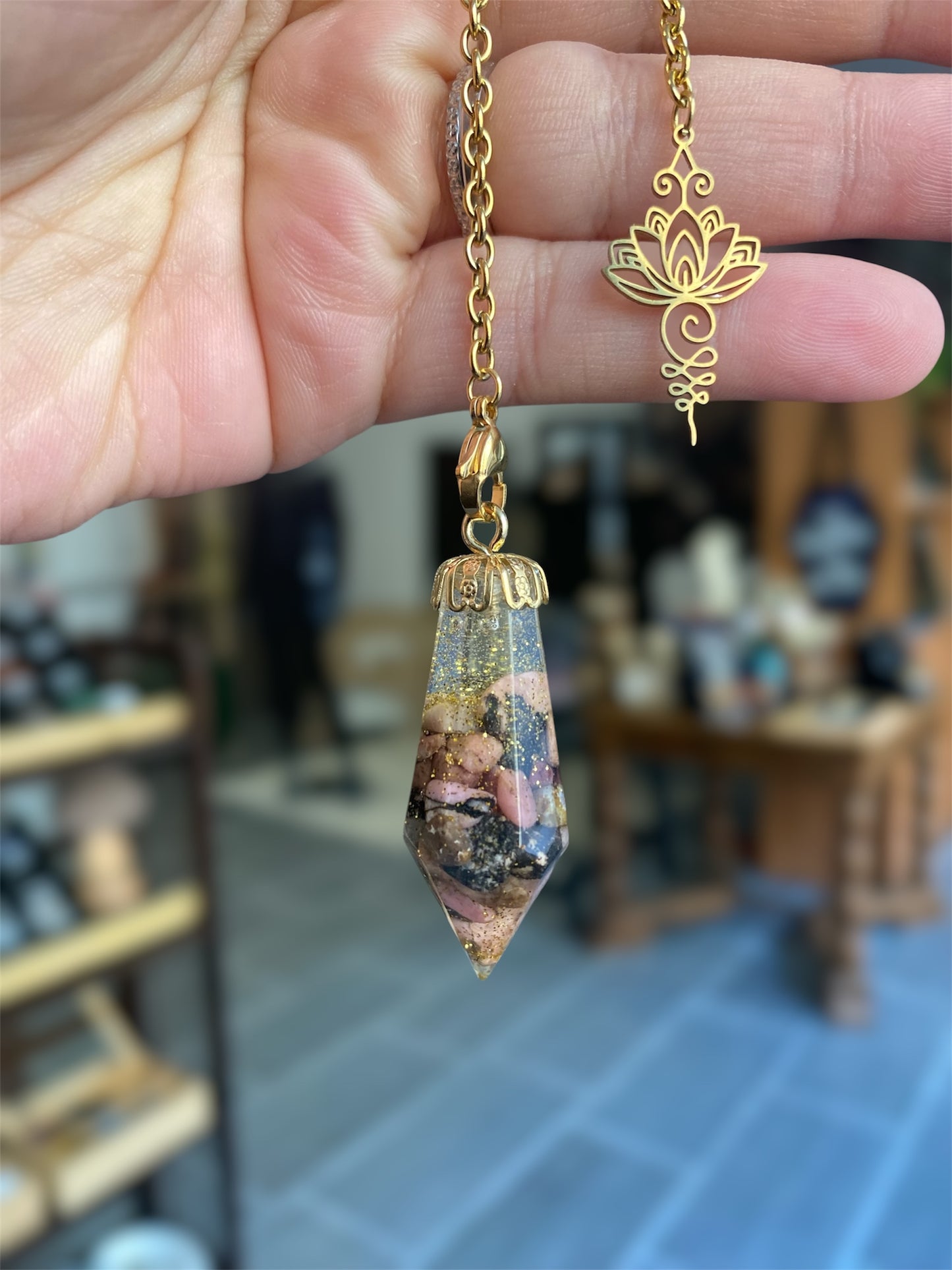Pendule Rhodonite & Résine | Boutique Ésotérique - La Boutique Ô Mystères