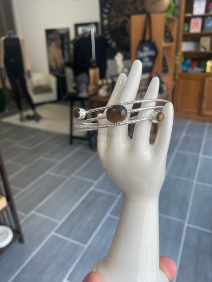 Bracelet Ethnique Œil de Tigre Trois Rangs Demi-Jonc Argenté | Boutique Ésotérique - La Boutique Ô Mystères