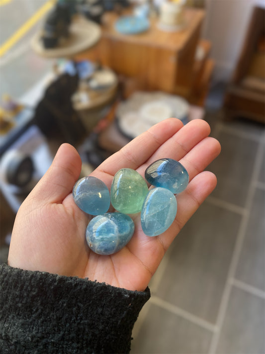 Pierre Roulée Fluorite | Boutique Ésotérique - La Boutique Ô Mystères
