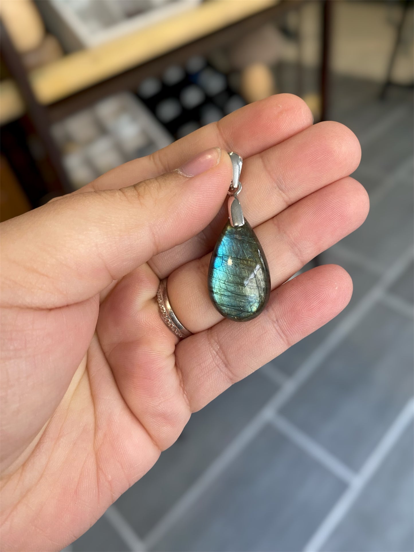 Pendentif Goutte Labradorite et Argent 925 | Boutique Ésotérique - La Boutique Ô Mystères