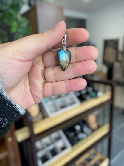 Pendentif Goutte Labradorite et Argent 925 | Boutique Ésotérique - La Boutique Ô Mystères